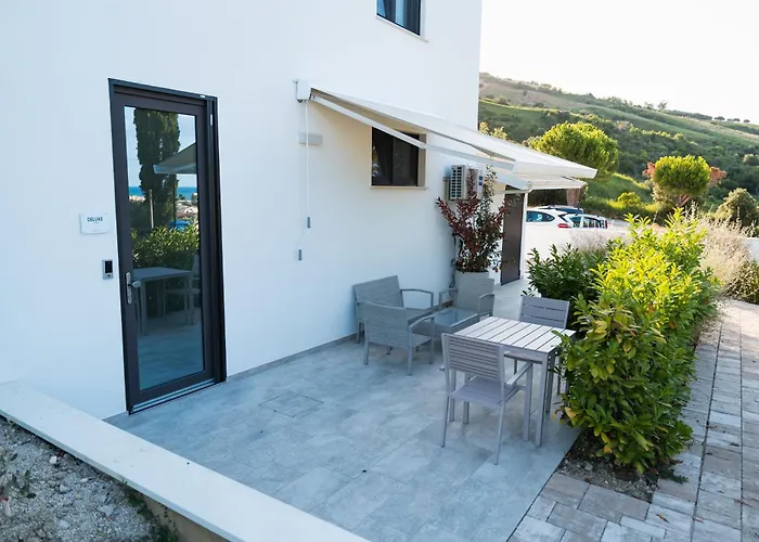 Verdechiaro Village בית הארחה 4*