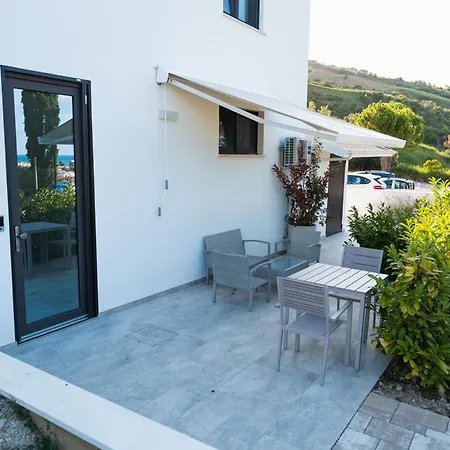 Verdechiaro Village 招待所 4*